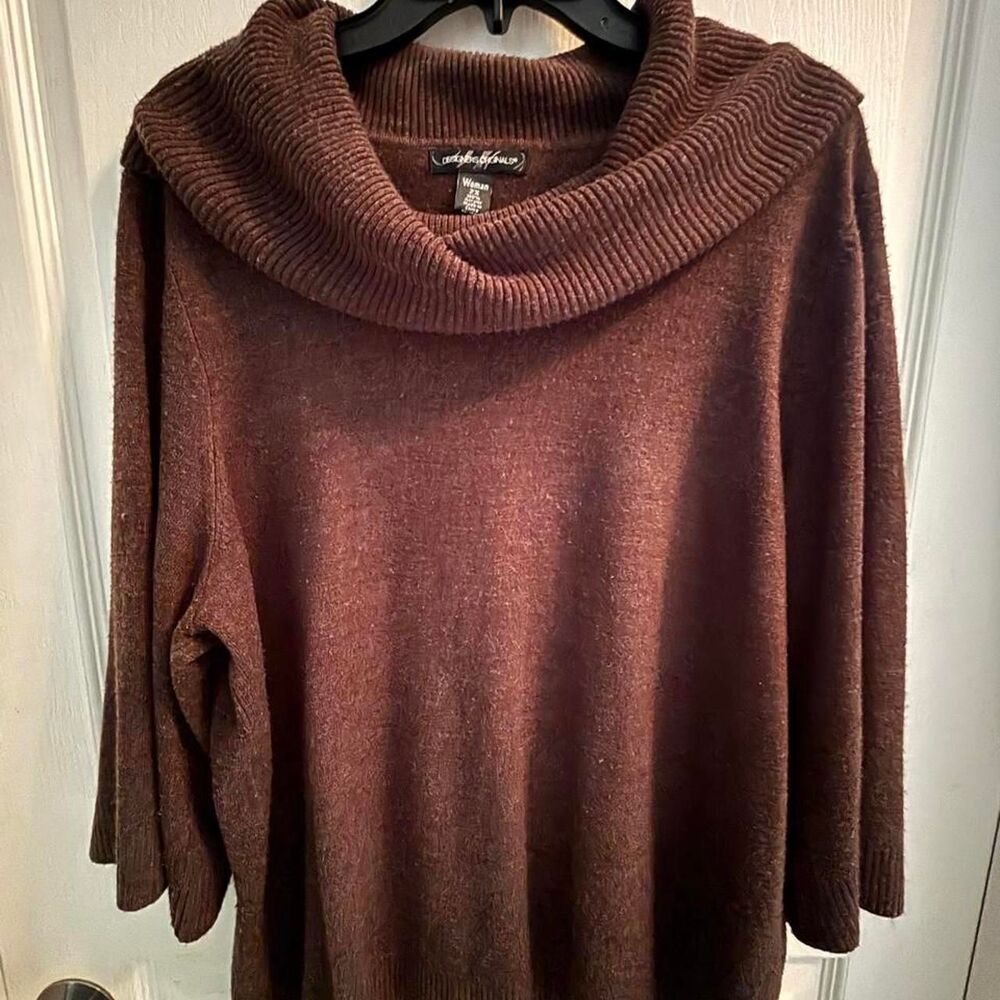 Designer Originals Brown sweater with a cowl neck, size 2X
